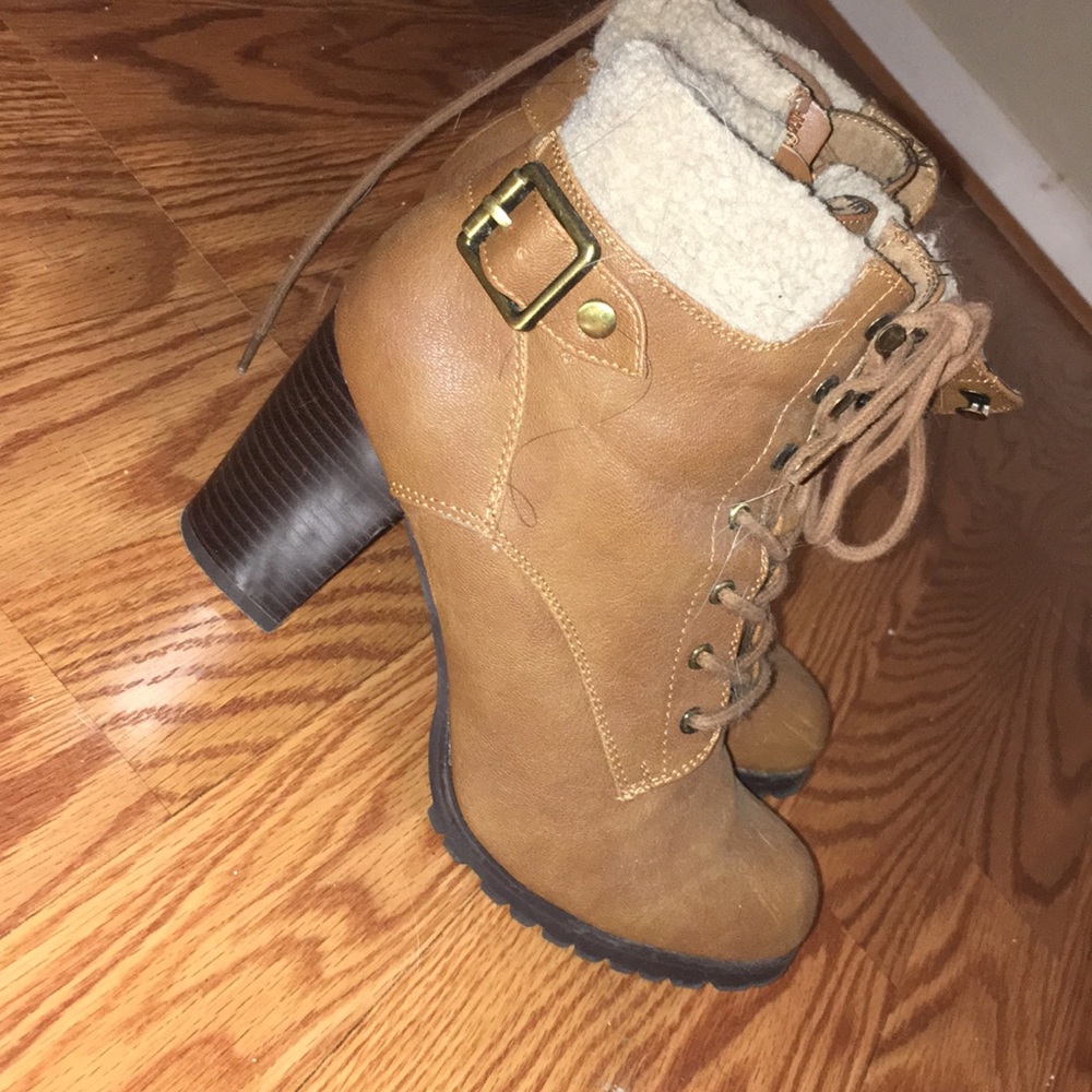 brown bootie with faux fur